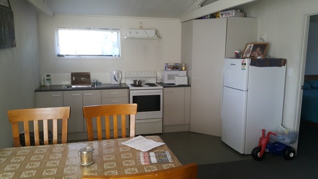Manurewa - 2 bedroom Flat - Single Garage + 1 Off Street Park photo