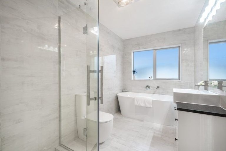Karaka, 5 Bedroom  photo
