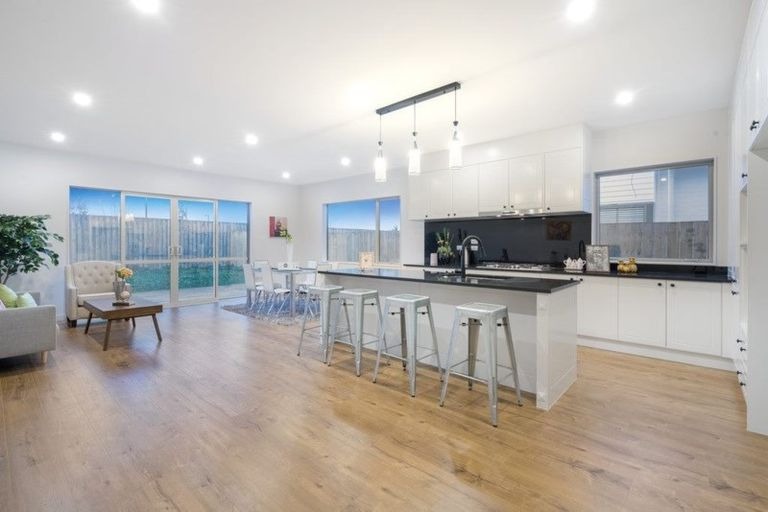 Karaka, 5 Bedroom  photo